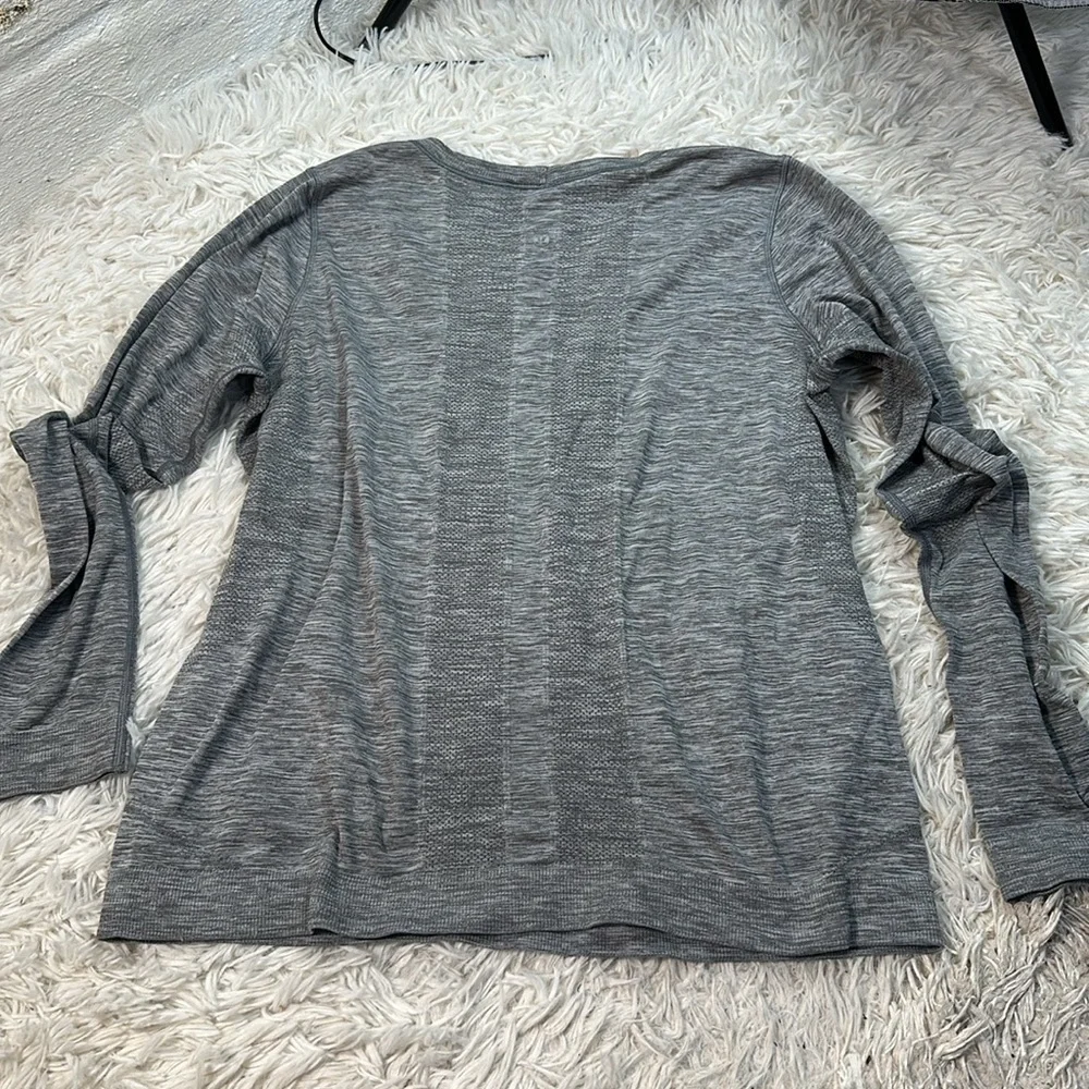 Lululemon Swiftly Relaxed Long Sleeve Slate / White
